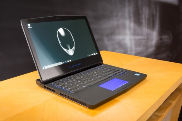 Laptop Dell AlienWare 15R3 hiệu suất mạnh mẽ, lướt mượt mà