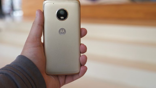 Điện thoại Motorola Moto C và Moto C Plus giá rẻ bất ngờ