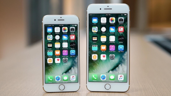Nên chọn sản phẩm nào nếu lần đầu tiên sử dụng smartphone của Apple?
