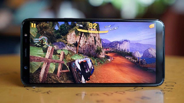 Samsung Galaxy J8 J810, bảng giá 9/2022
