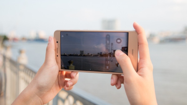 Điện thoại Huawei Y7 tối ưu cho chụp ảnh