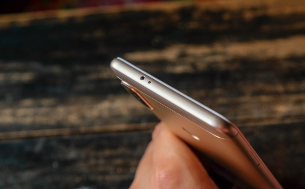 Xiaomi Redmi Note 5: hiệu năng tốt, pin khủng, camera được cải thiện.