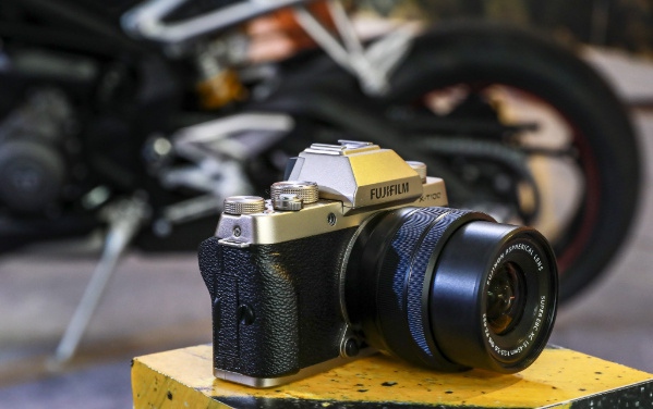 Chiếc máy ảnh Fujifilm Mirrorless mới nhất XT-100 đã chính thức có mặt tại thị trường Việt Nam