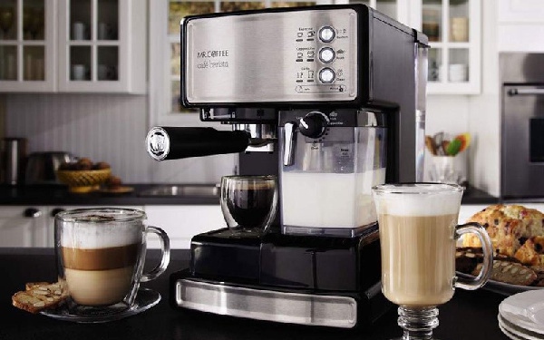 Có nên “tậu” về nhà một chiếc máy pha cà phê?