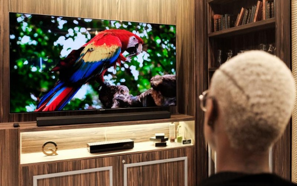 Tivi Samsung QLED 2018: sự cải tiến về chất lượng hình ảnh, thiết kế và các tính năng đi kèm